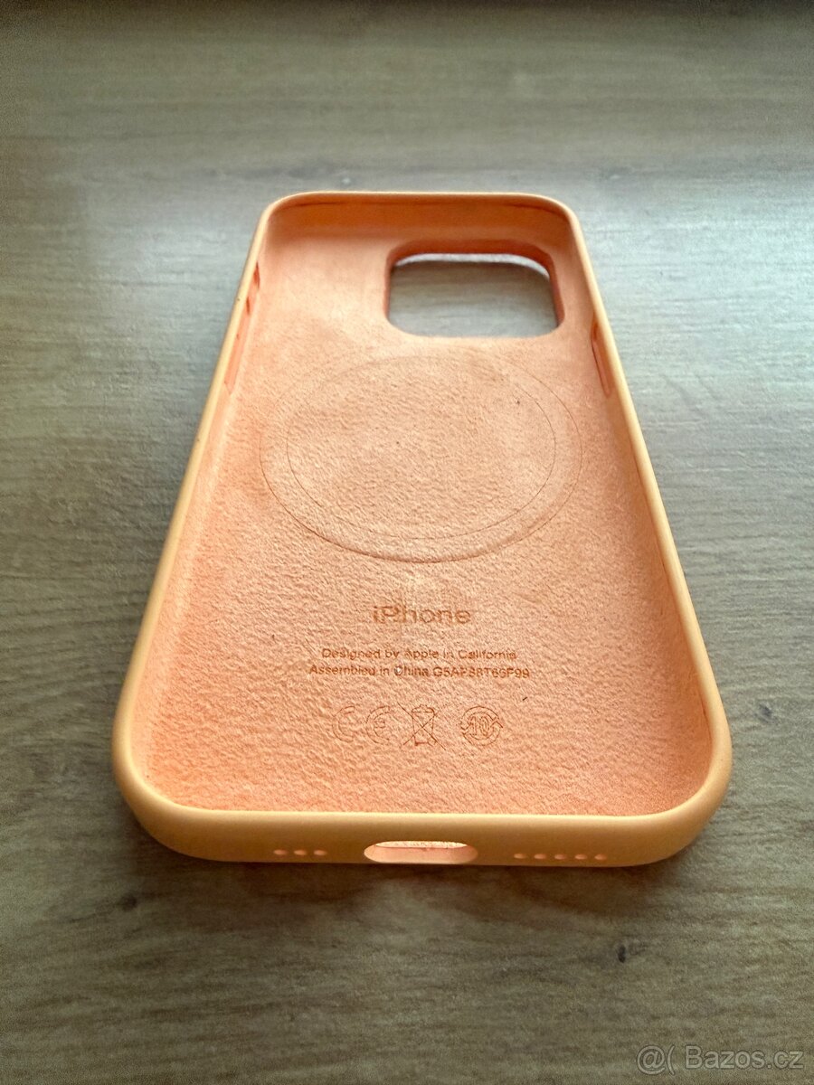Silikonový kryt pro iPhone 15 Pro – originální - 5