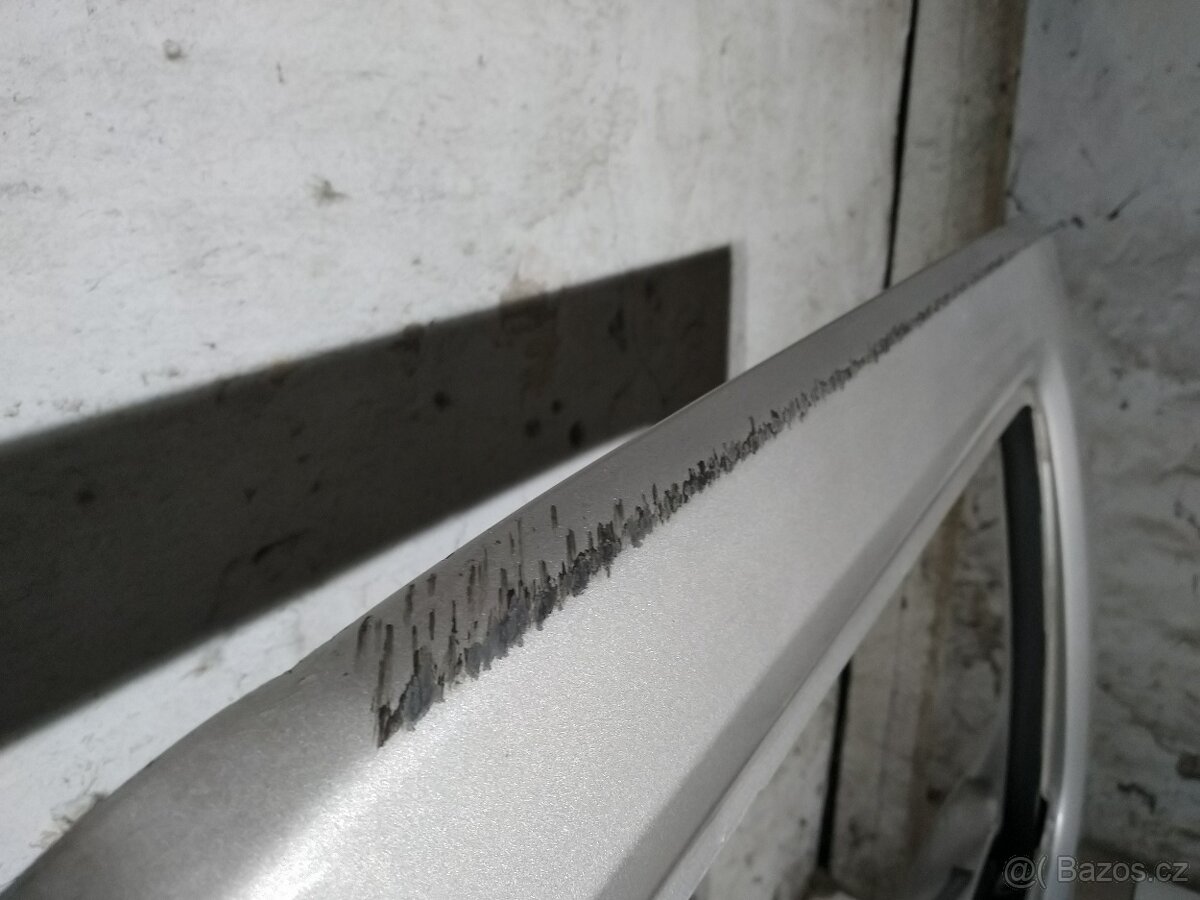 Hummer H3 - levé přední , levé zadní dveře