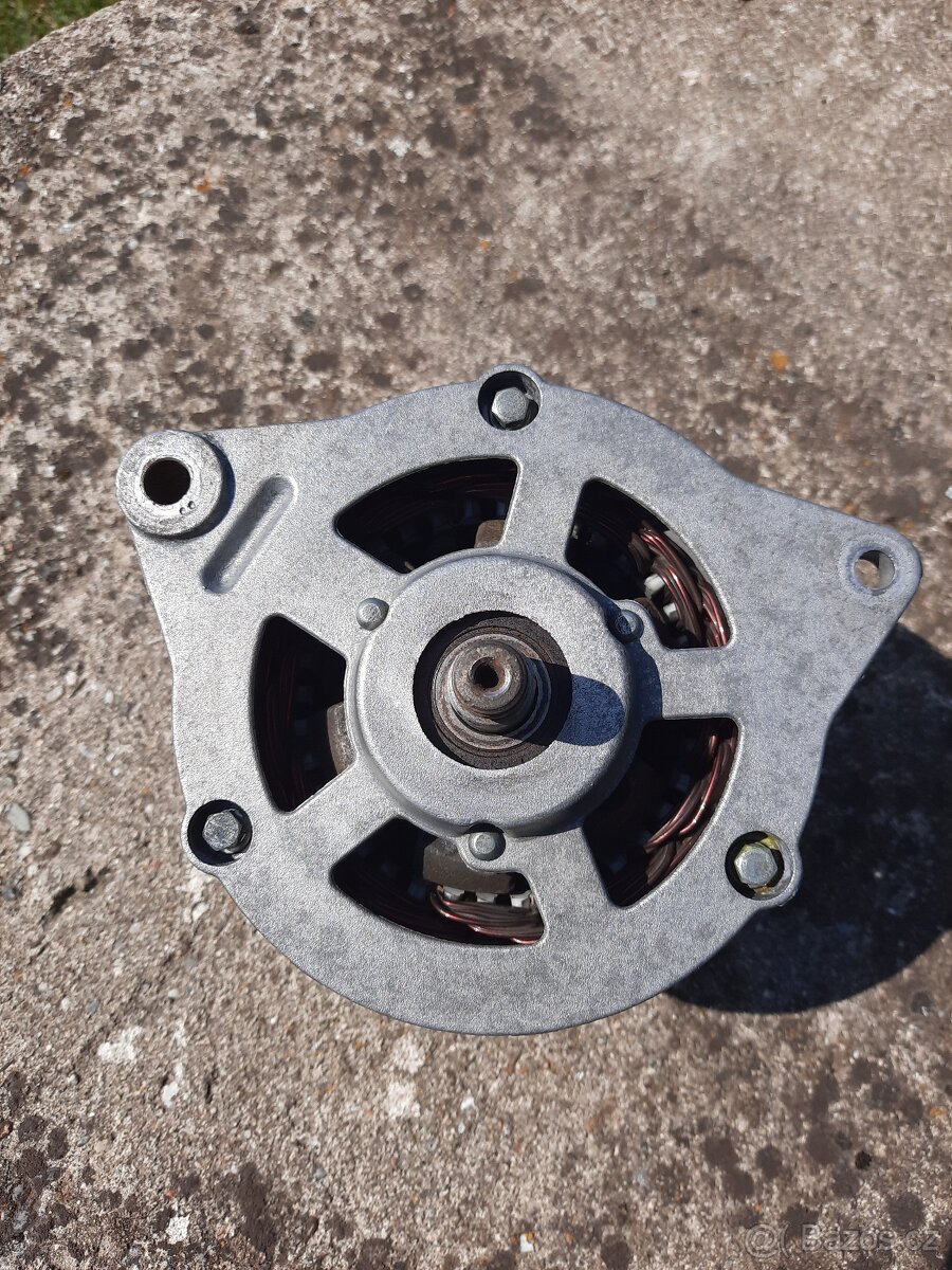 Alternátor 14V 55/70A - 5