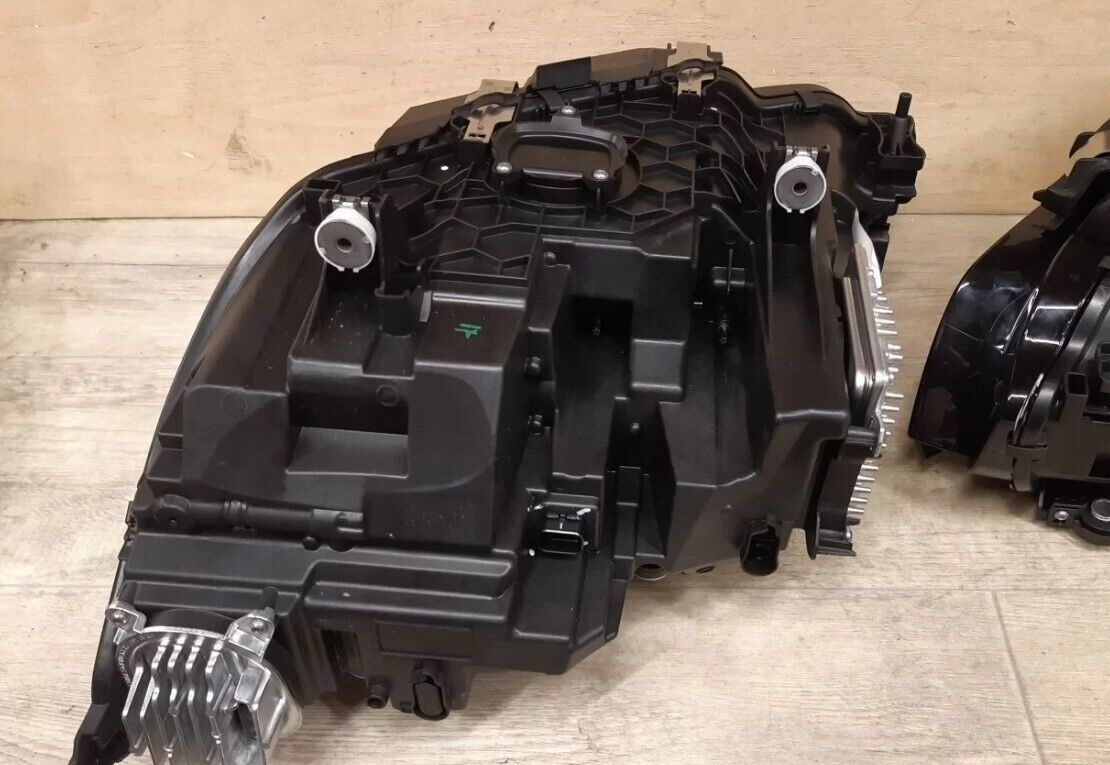 Sada světlometů BMW řady 8 G14 G15 G16 - 5