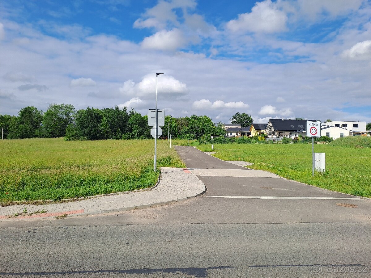 Prodej stavebních pozemků 911 a 912 m² Sezemice_Počaply - 5