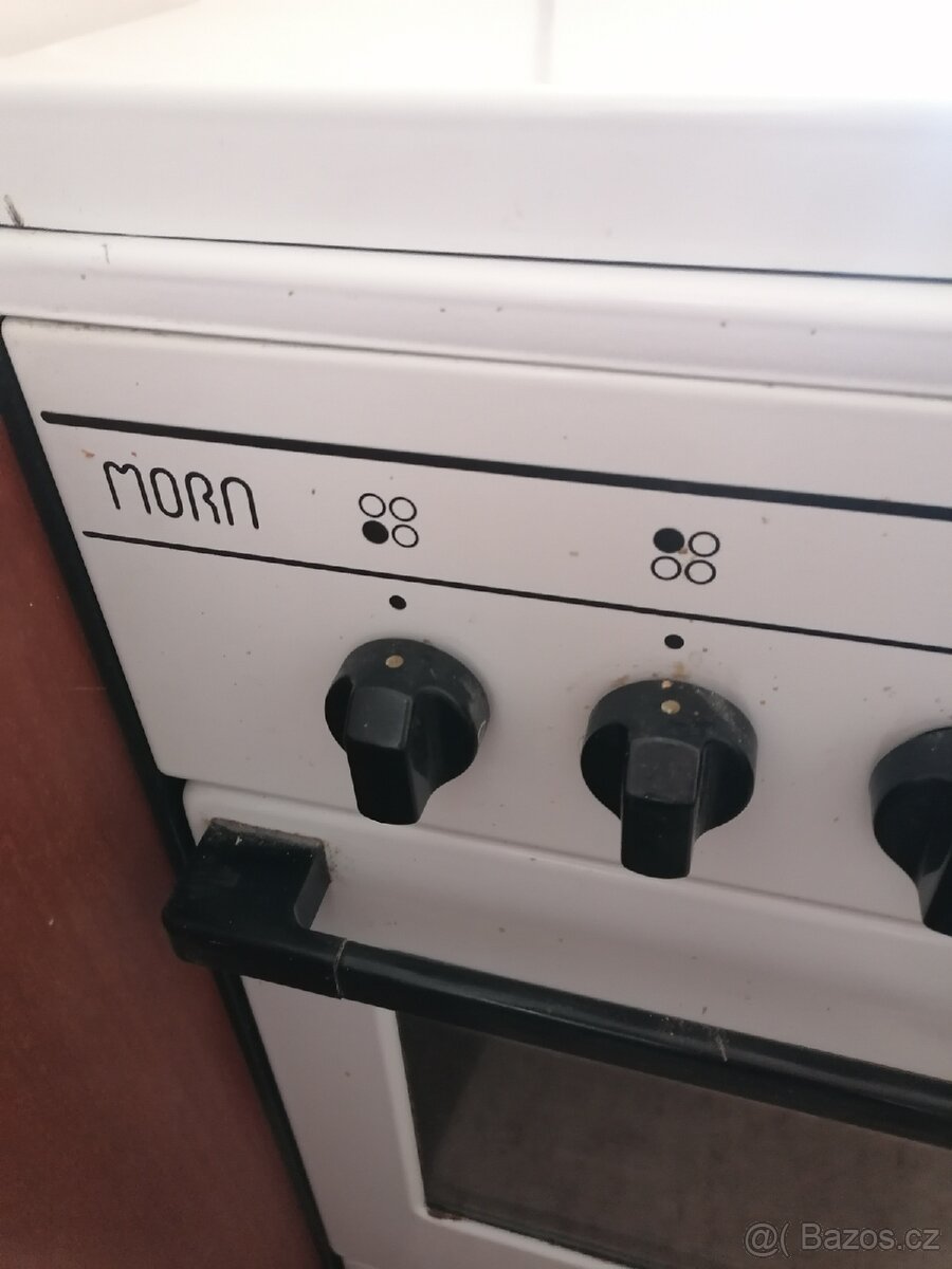 Plynový sporák s elektrickou troubou Mora kombinovaný - 5