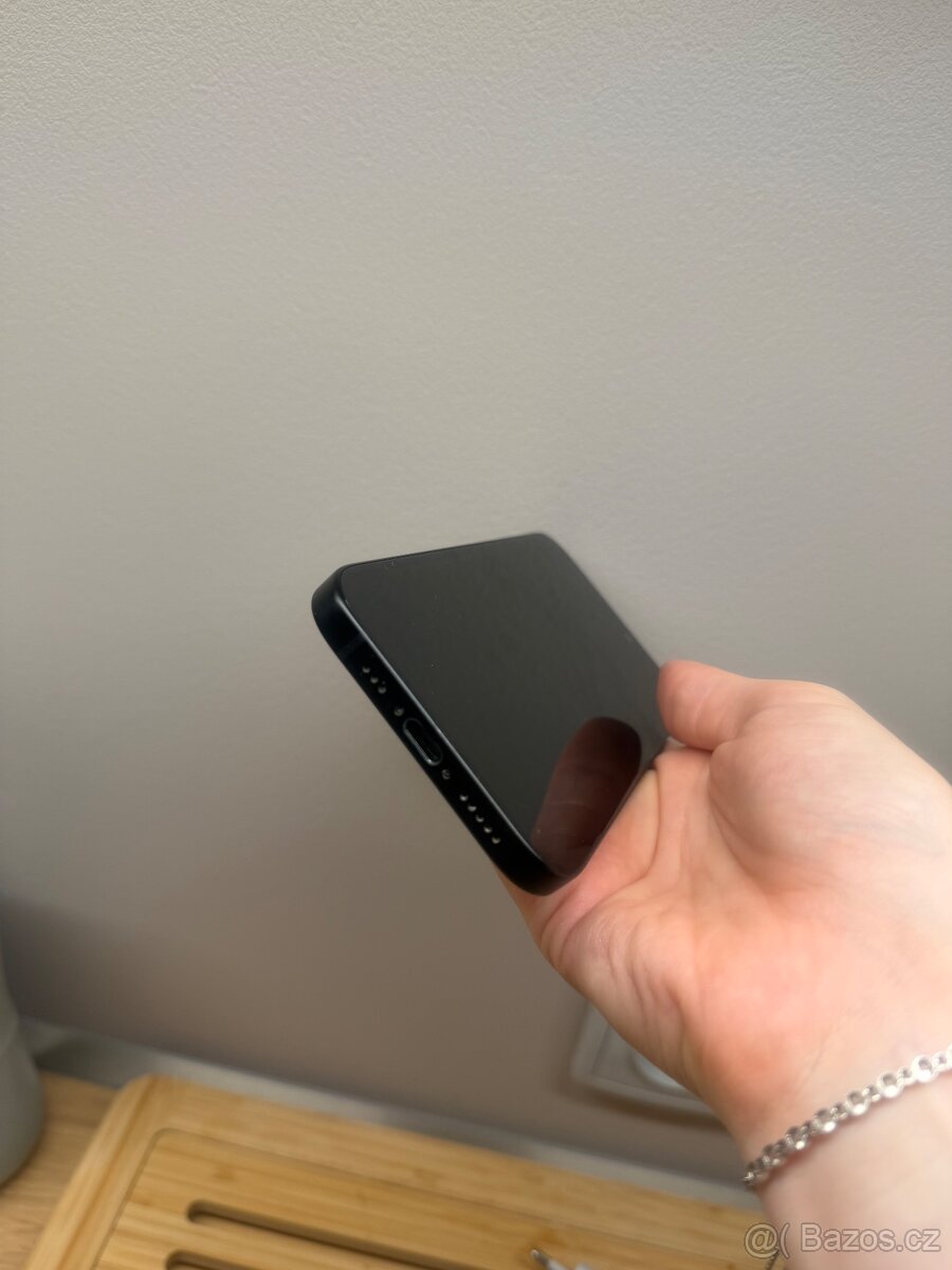 Iphone 15, 128 GB, černý PRODÁM - 5