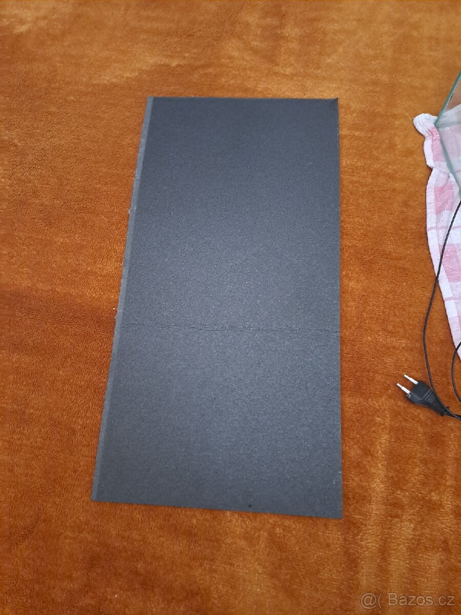 Akvárium s vybavením - 5