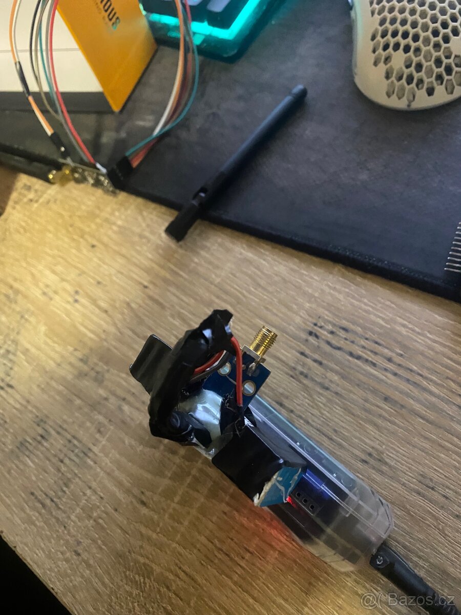 Flipper zero s příslušenstvím - 5