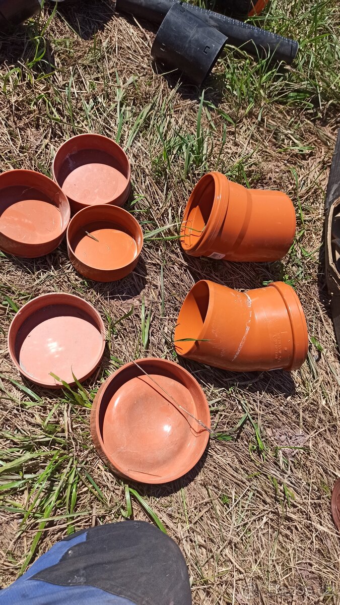 Potrubí, kolena, víčka, zátky. redukce, KG a HT, objímky - 5