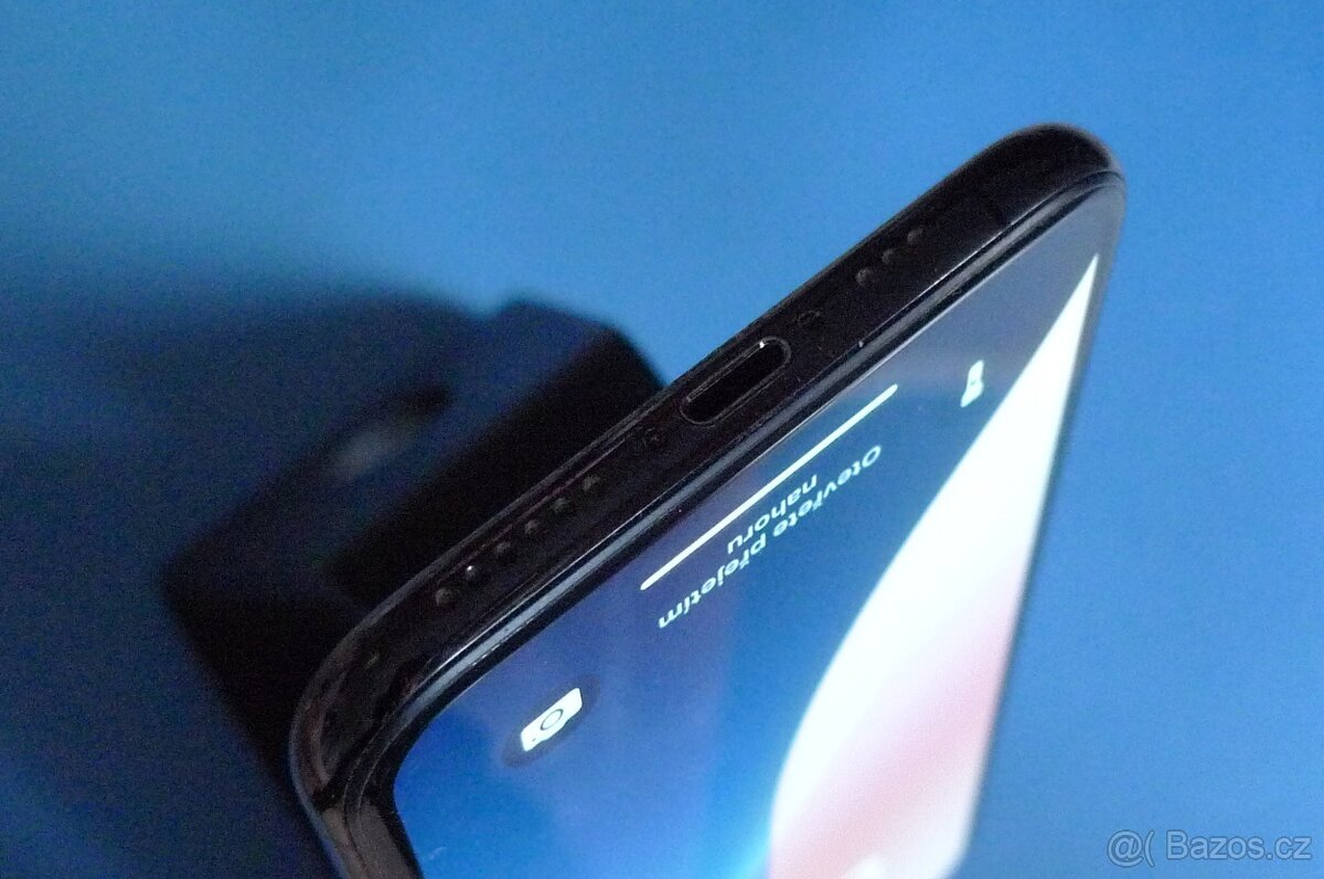 Apple iPhone XS 512GB baterie 77% - 5