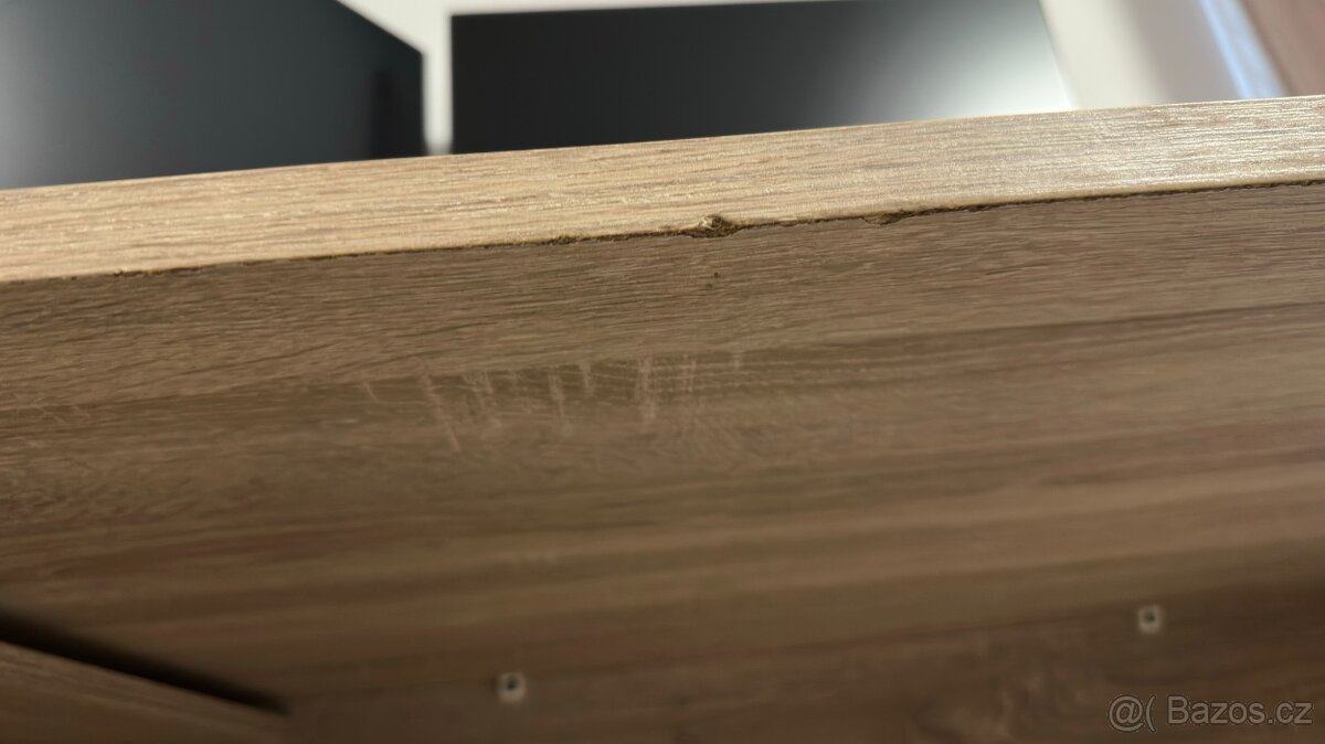 Kancelářský stůl - 5