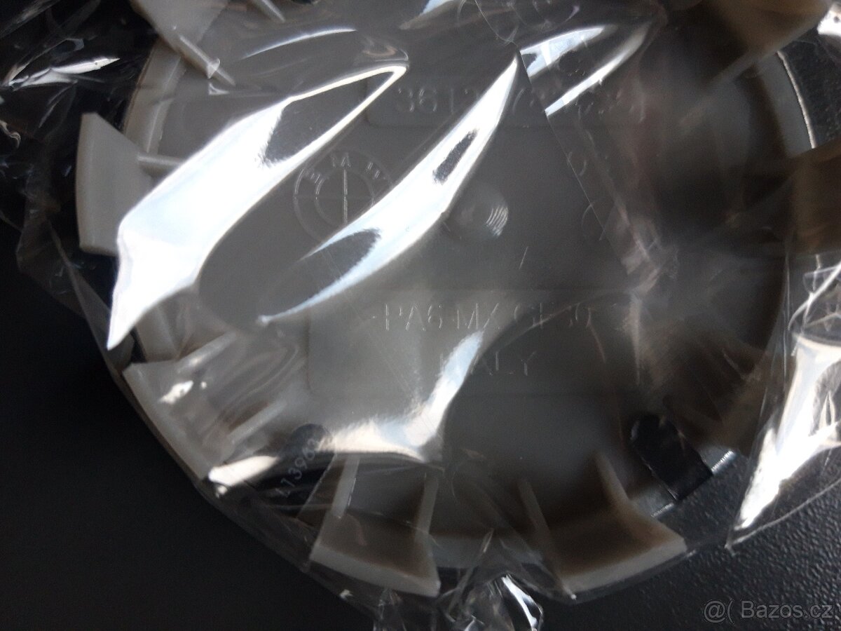 BMW znaky /kryty kol - různé barvy - 5