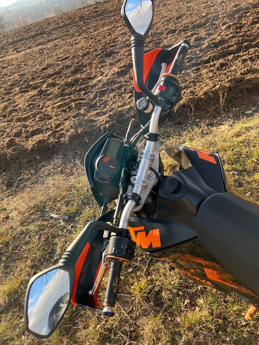 KTM 690 SM