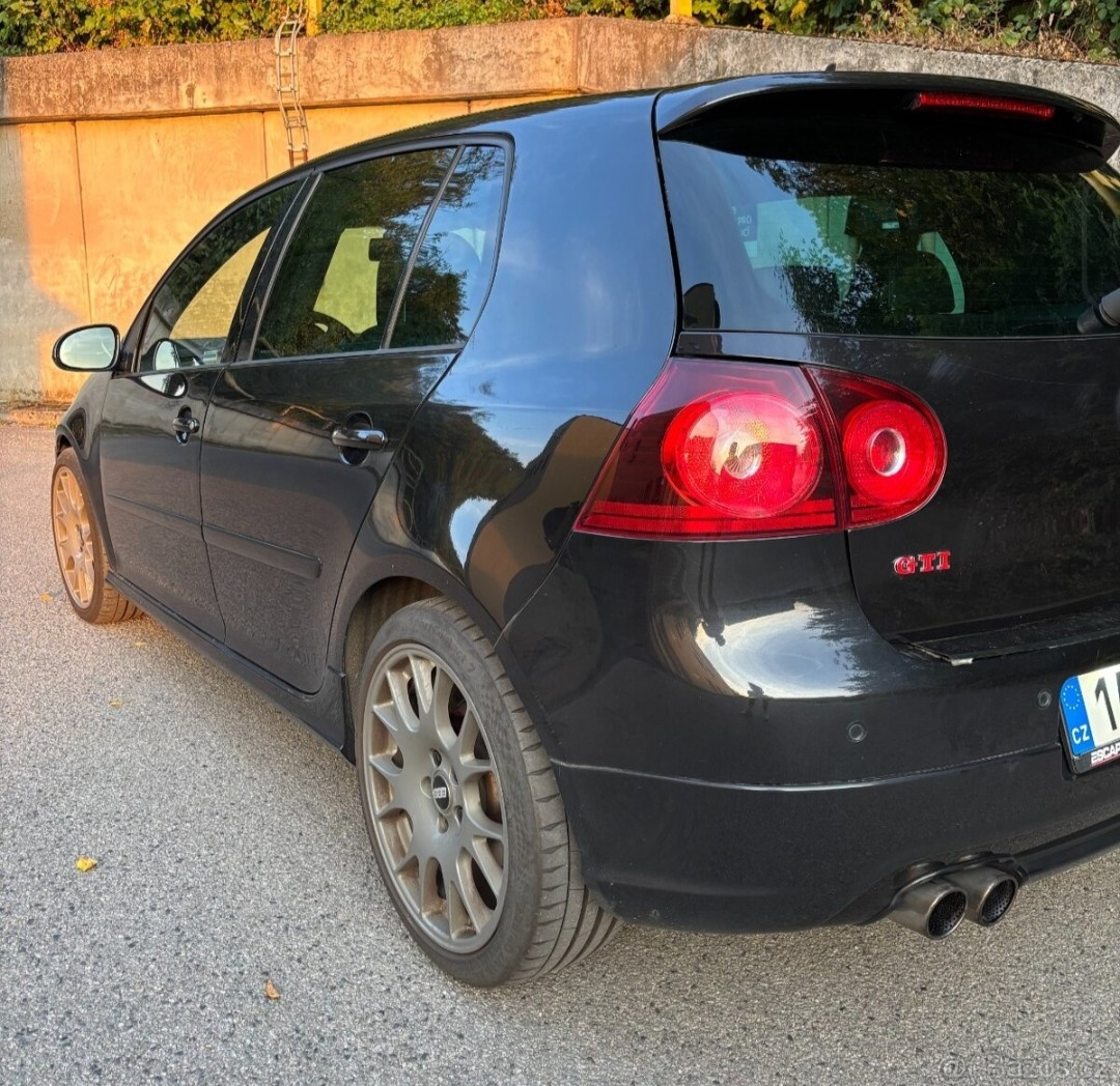 Volkswagen Golf GTI Edition 30 - 5