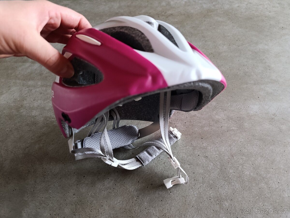 Dívčí zimní brusle a helma - 5