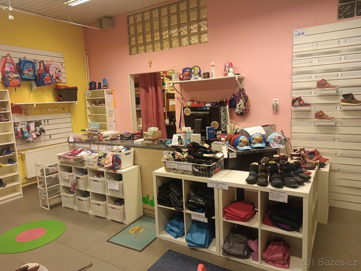 Skladovací regály do prodejny - 5