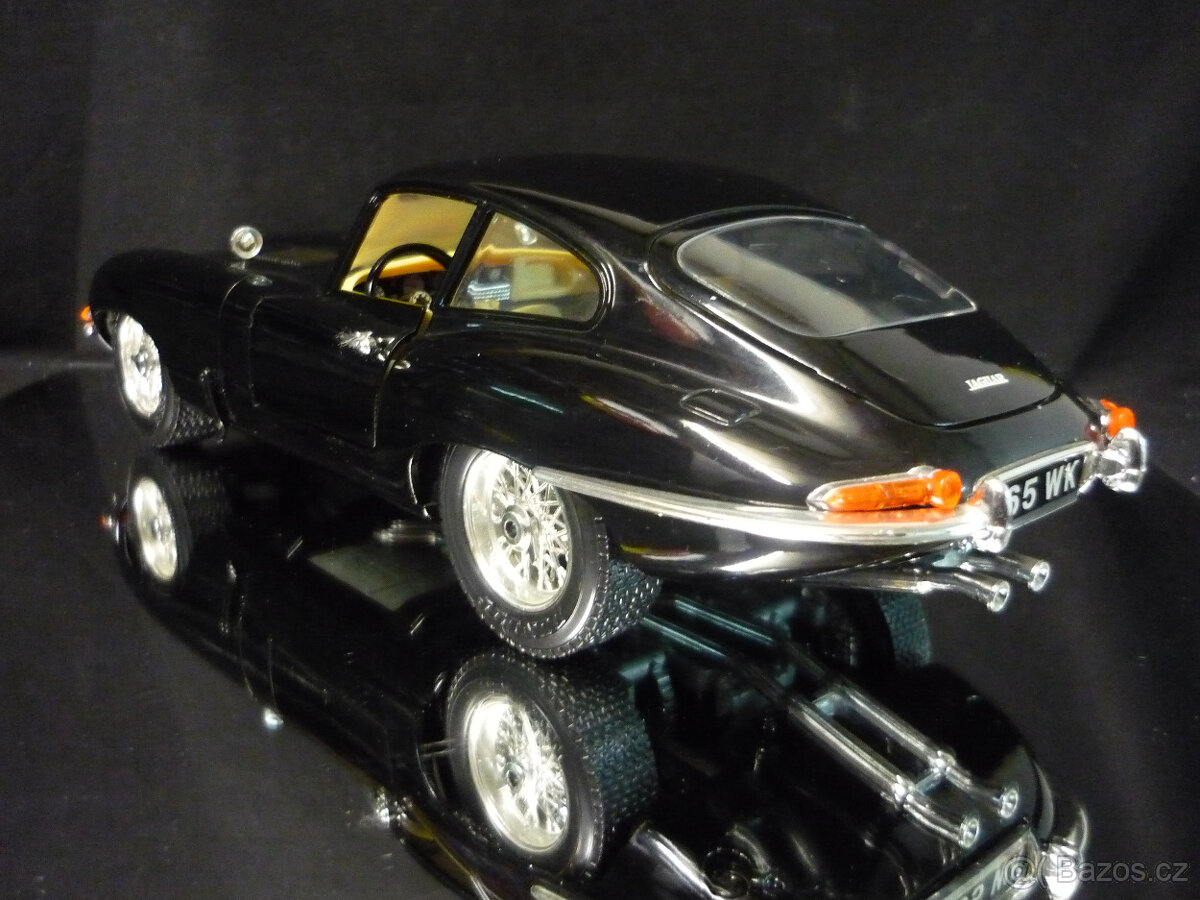 Jaguar E Type Coupe černý Bburago 1/18 - 5