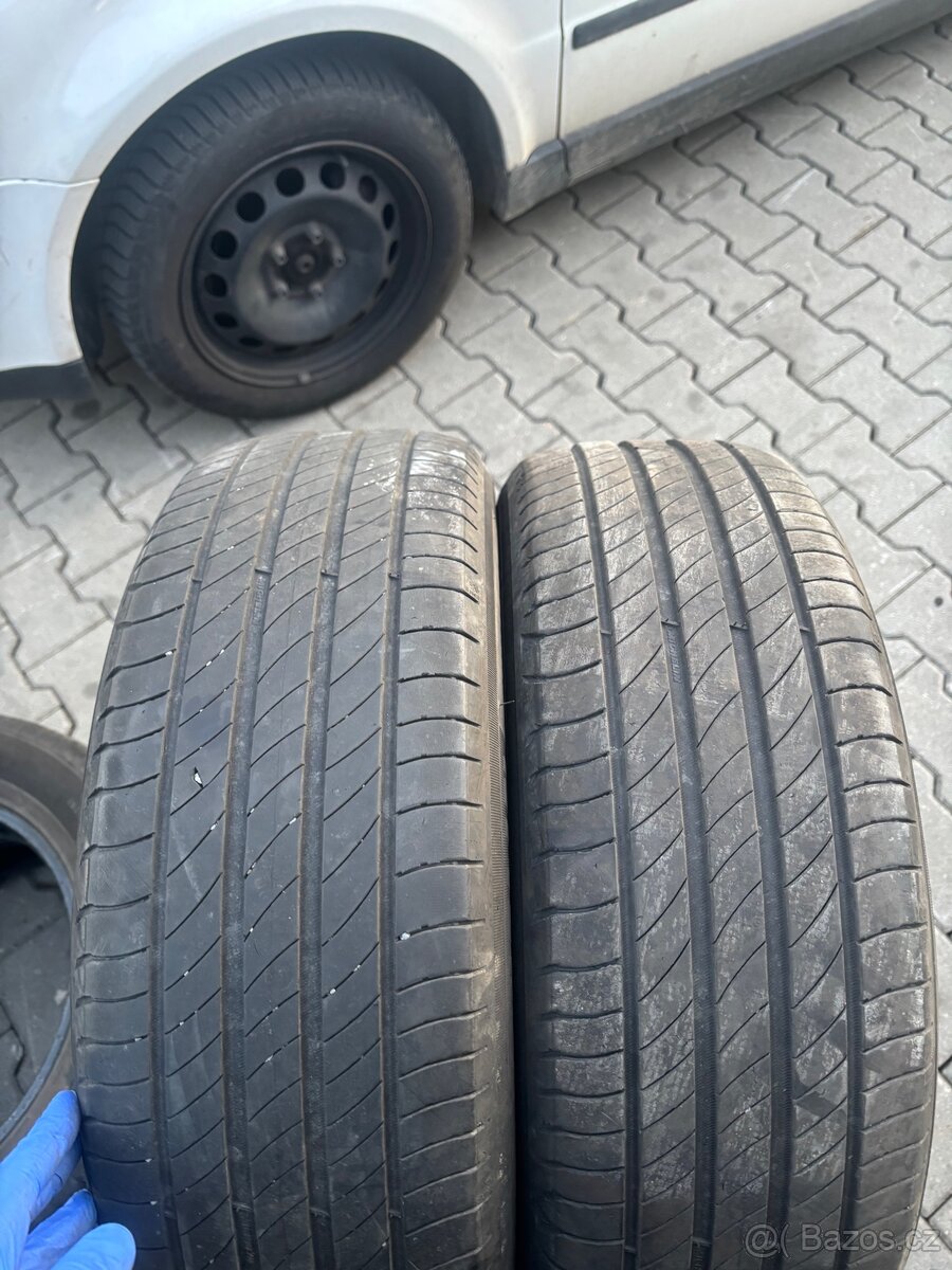 Michelin 205/60/16 - 5