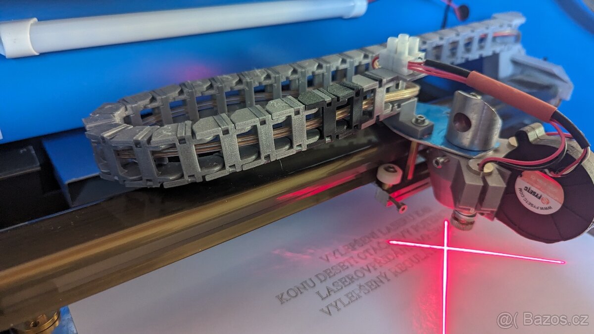 NOVÝ A VYLEPŠENÝ CO2 laser 40W - 5