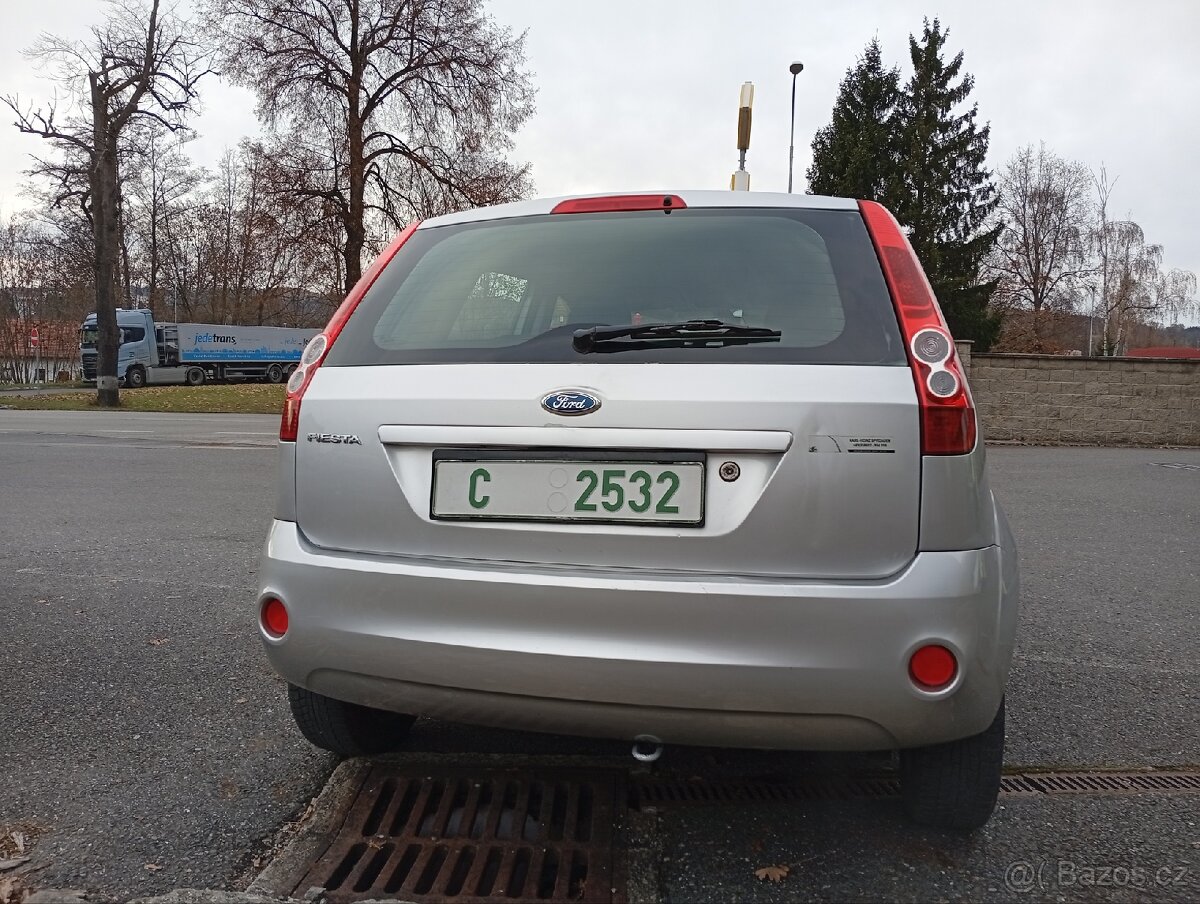 Ford Fiesta 1.3 benzín 2008 - 5