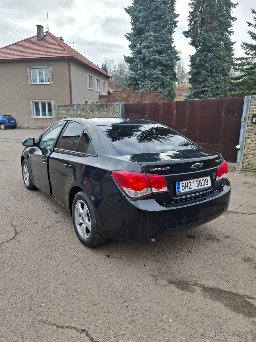 Prodám Chevroleta 1.6 - 5