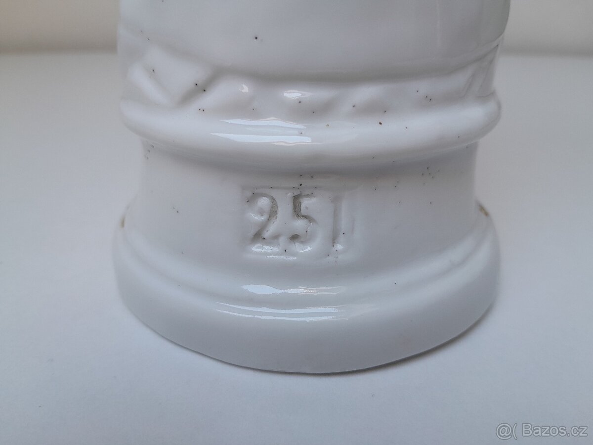 Keramická soška N.D. de Lourdes - 5