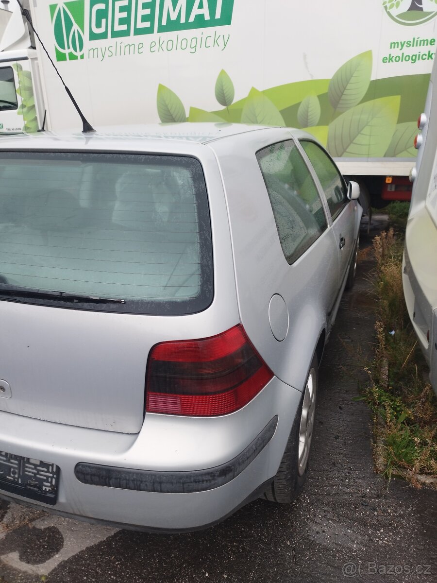 VW Golf 4 1.4 55kw r.v.2001 - 5