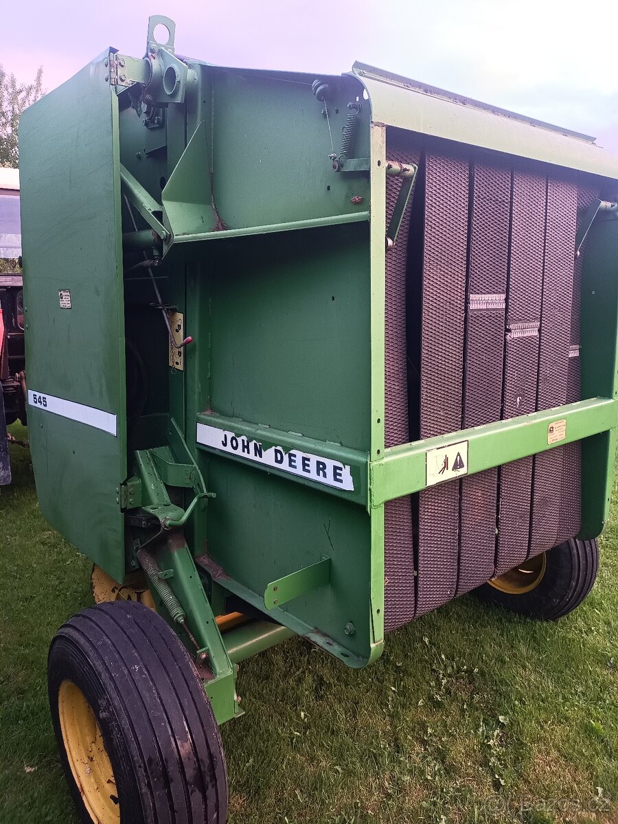Svinovací lis JOHN DEERE 545 - 5