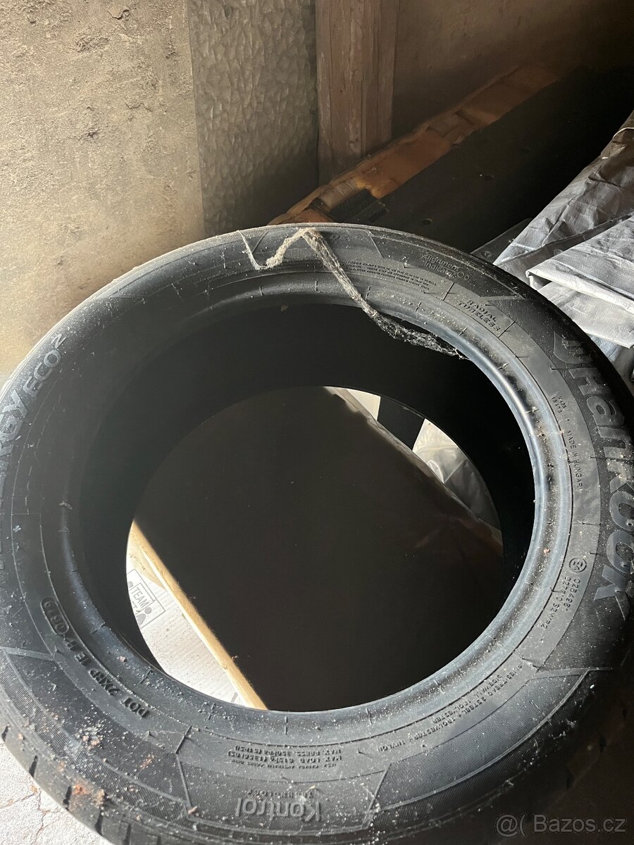 Pneu 205/55R16 - 5