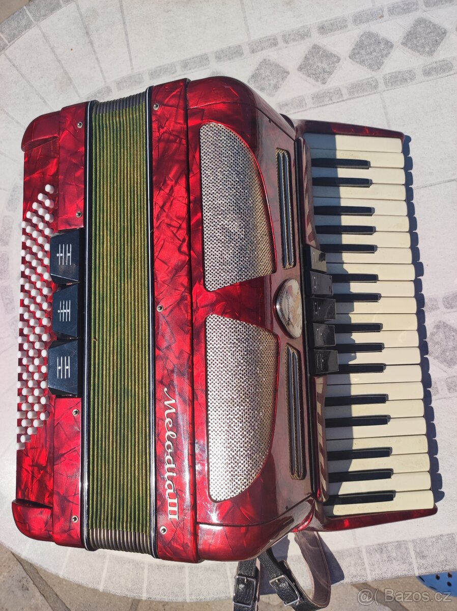 Akordeon Lignatone Melodia III - 5