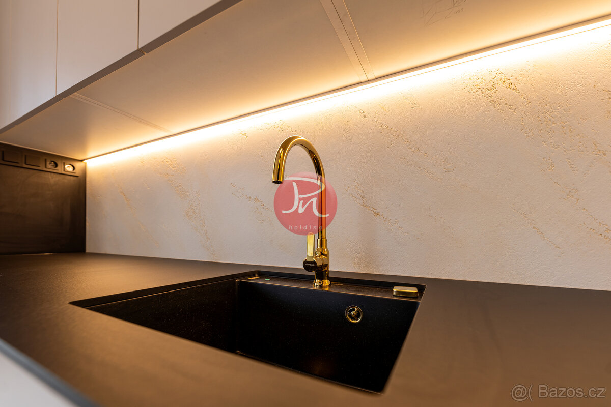 Pronájem luxusního bytu 2kk v rezidenci Nová Karolina na ul. - 5