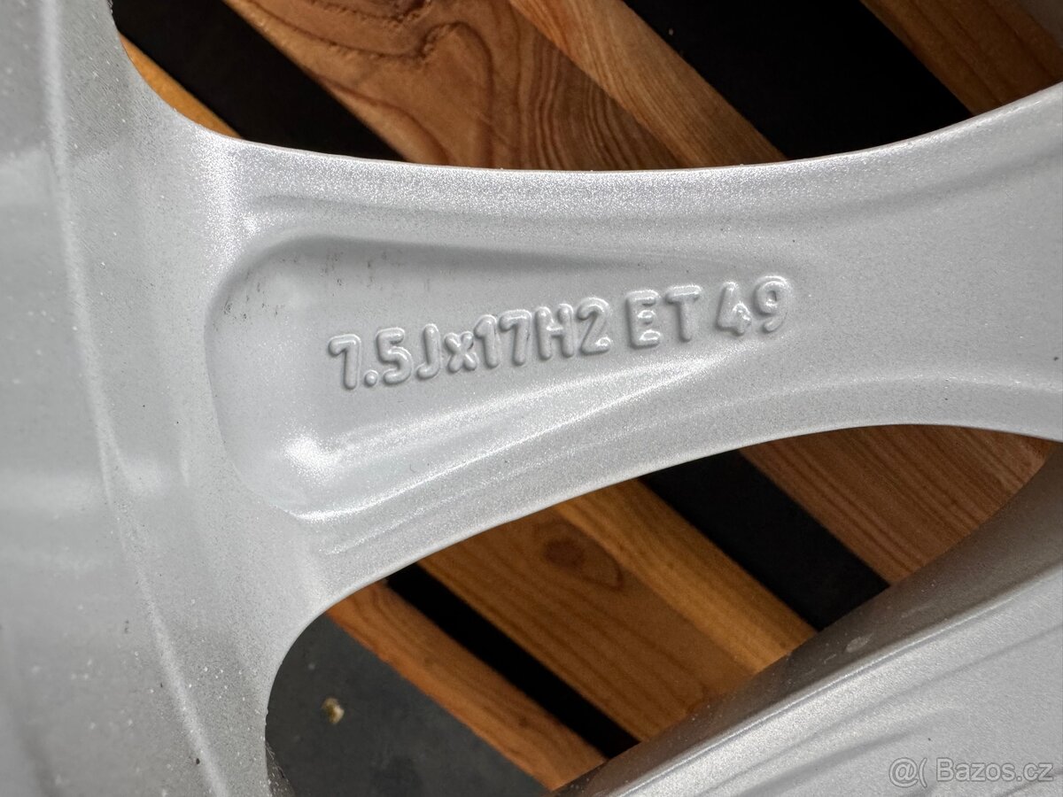 Alu originální kola Škoda Superb 225/45 R17 5x112☀️ - 5