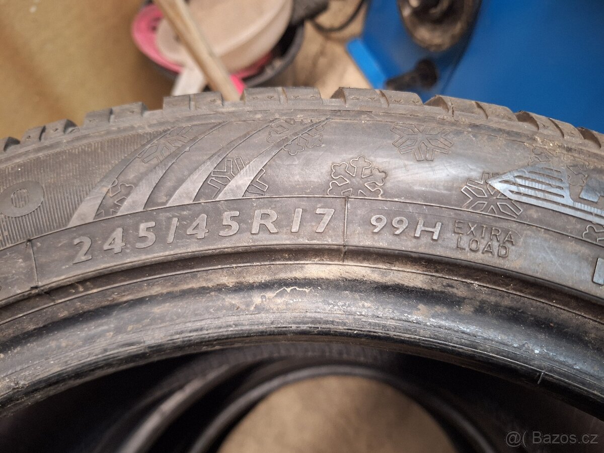 Prodám zimní pneu 245/45/17 Dunlop - 5
