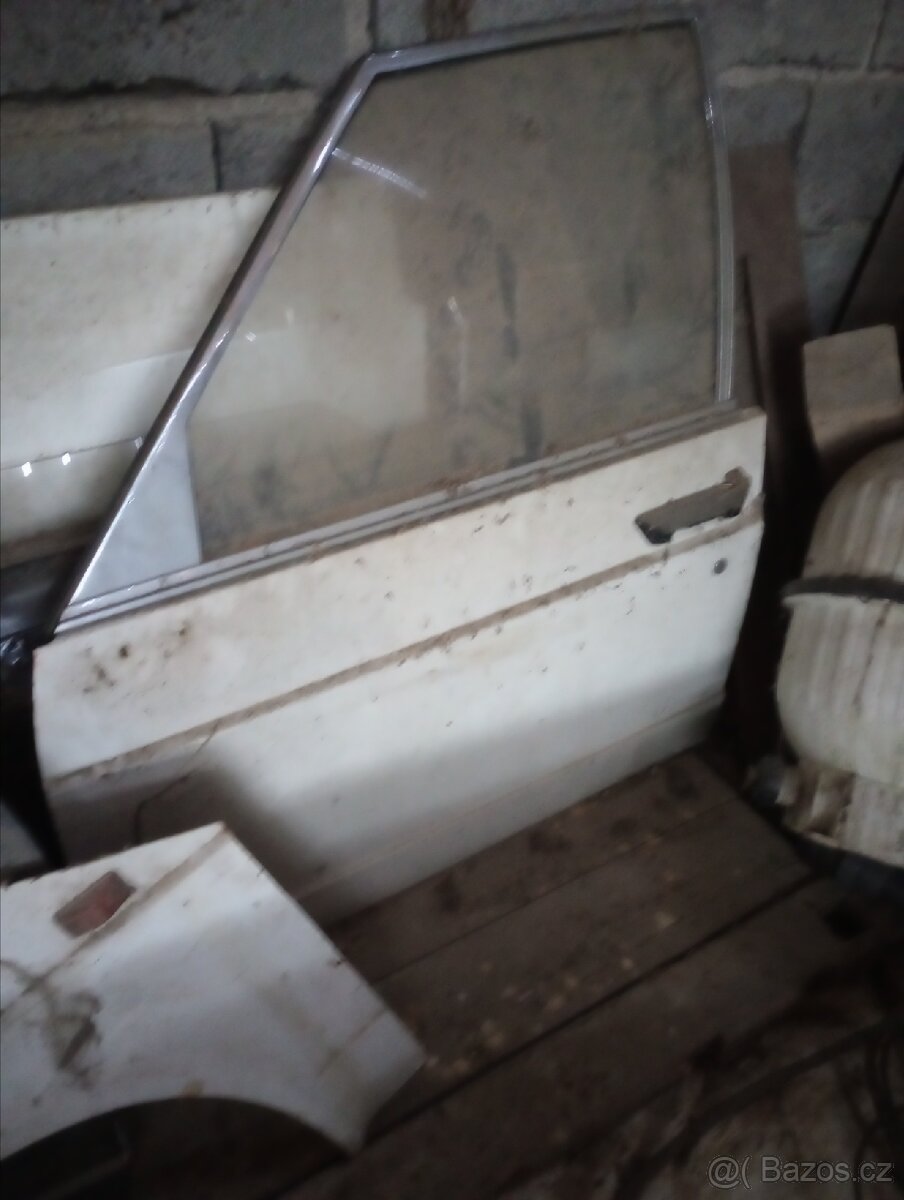 Tatra 613 dveře - 5