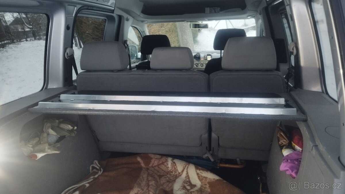 VW Caddy krátká verze 4x4 zadní plato, police - 5