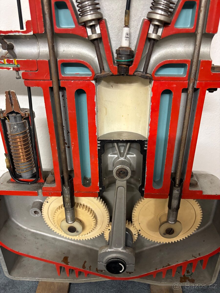 Školní model motoru - 5