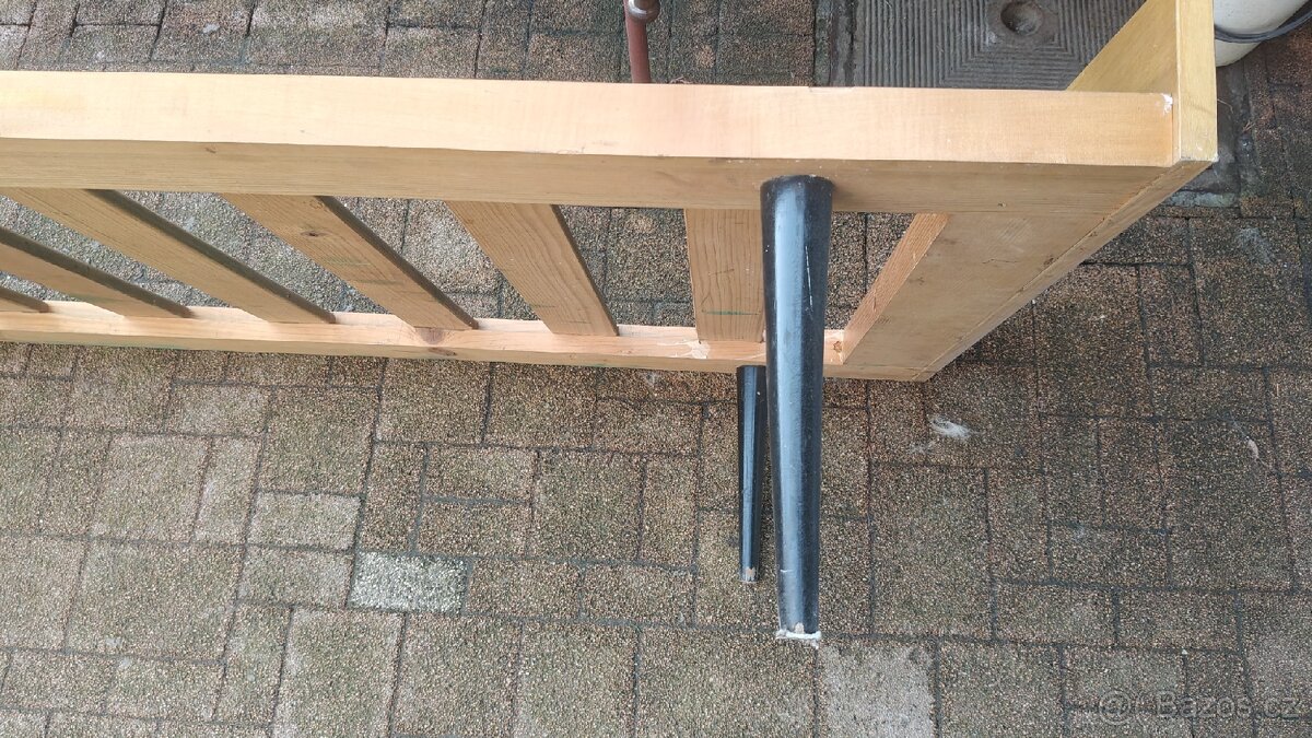 Starou dřevěnou postel - 5