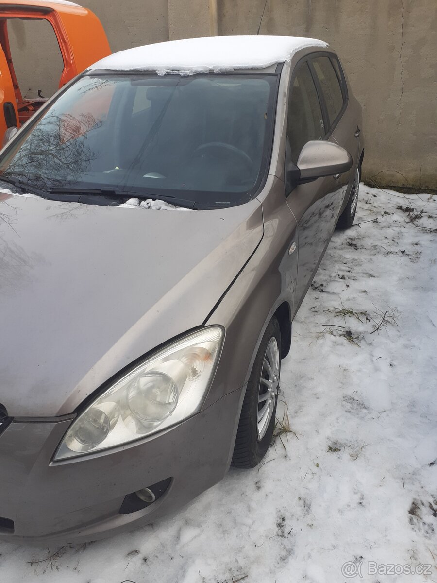 Kia Ceed 1,6crdi na N.D.motor k.o - 5