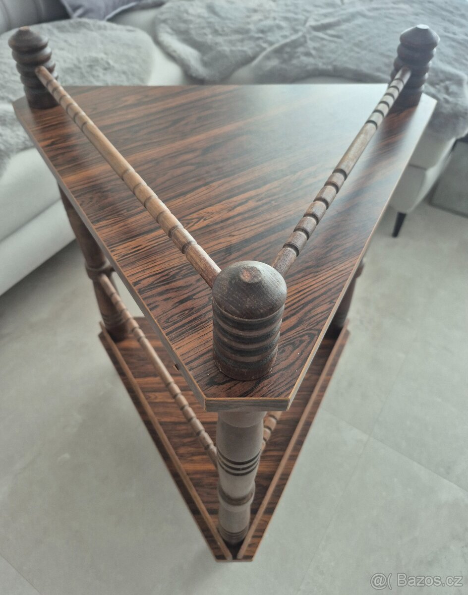 Dřevěný barový stoleček - 5