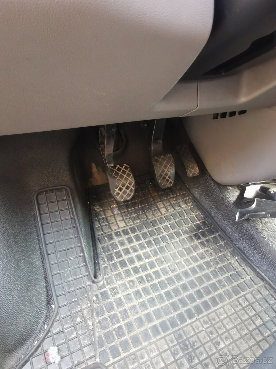 Prodám, nebo vyměním WV T5 sanitni - 5