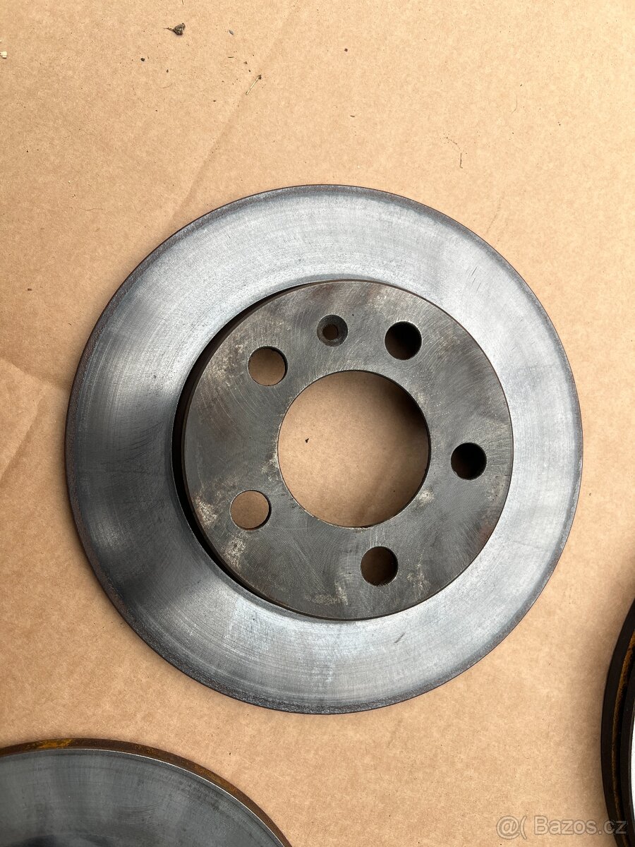 zánovní přední + zadní brzdy na škodu octavii 1 - 5