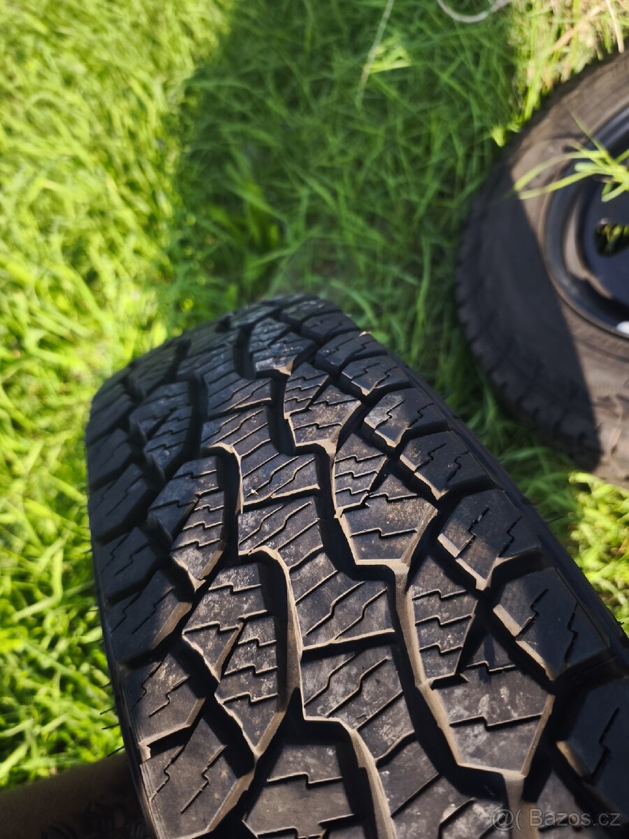 Kola po renovaci nissan navara d22 offroad nové pneu 5ks - 5