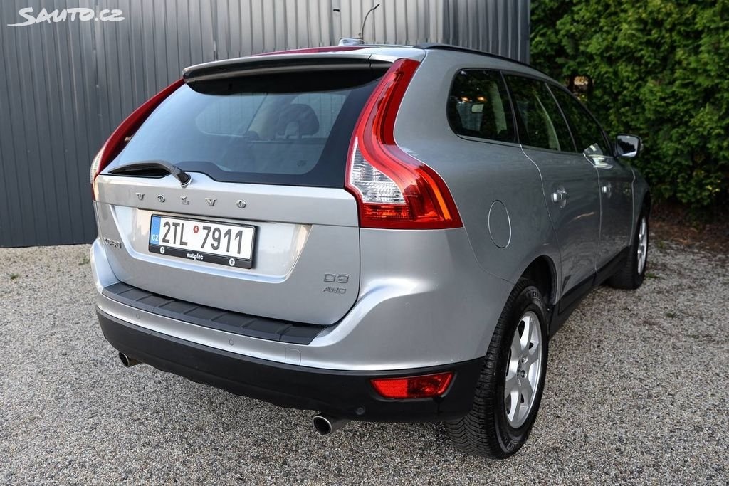 Volvo XC60 2.4 D3 MANUÁL - 5