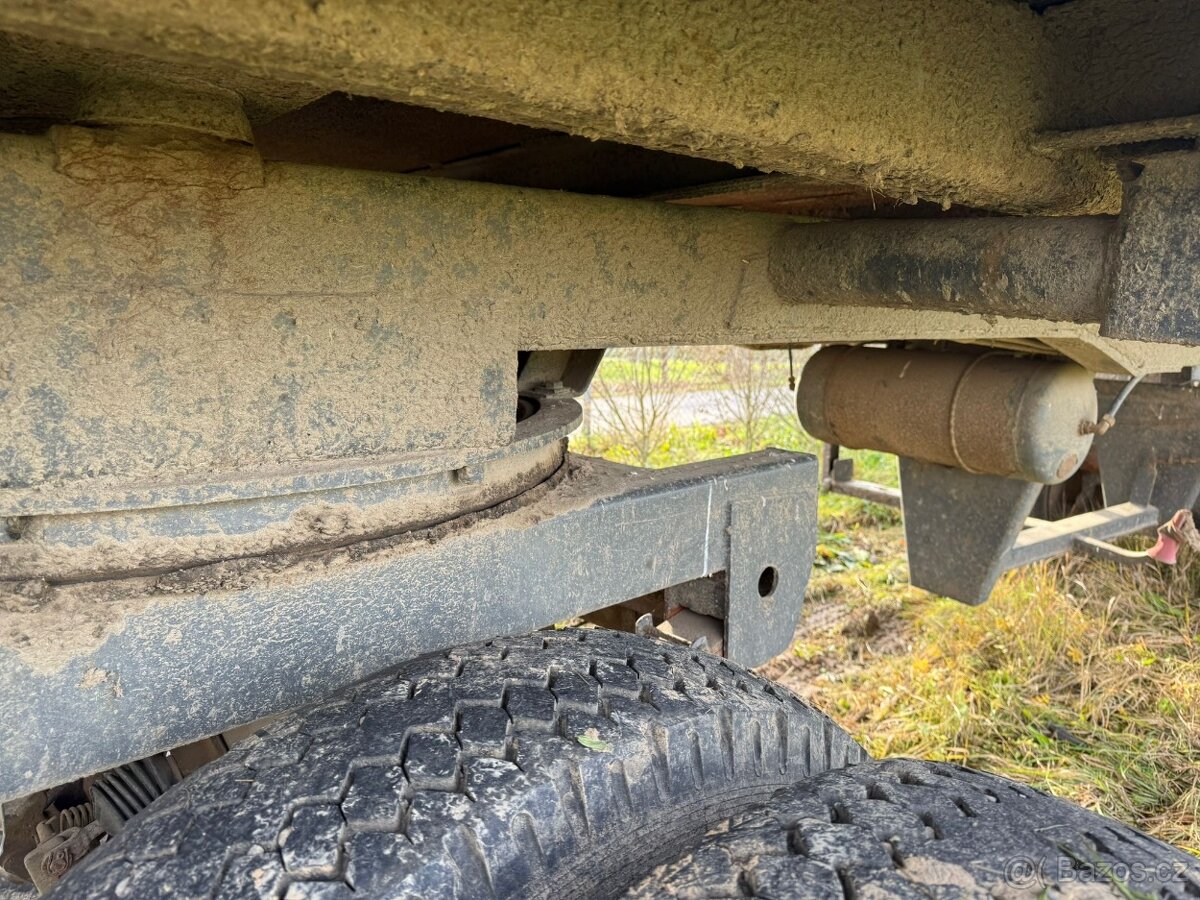 2 kusy autovleku Bss 10.10 - 5