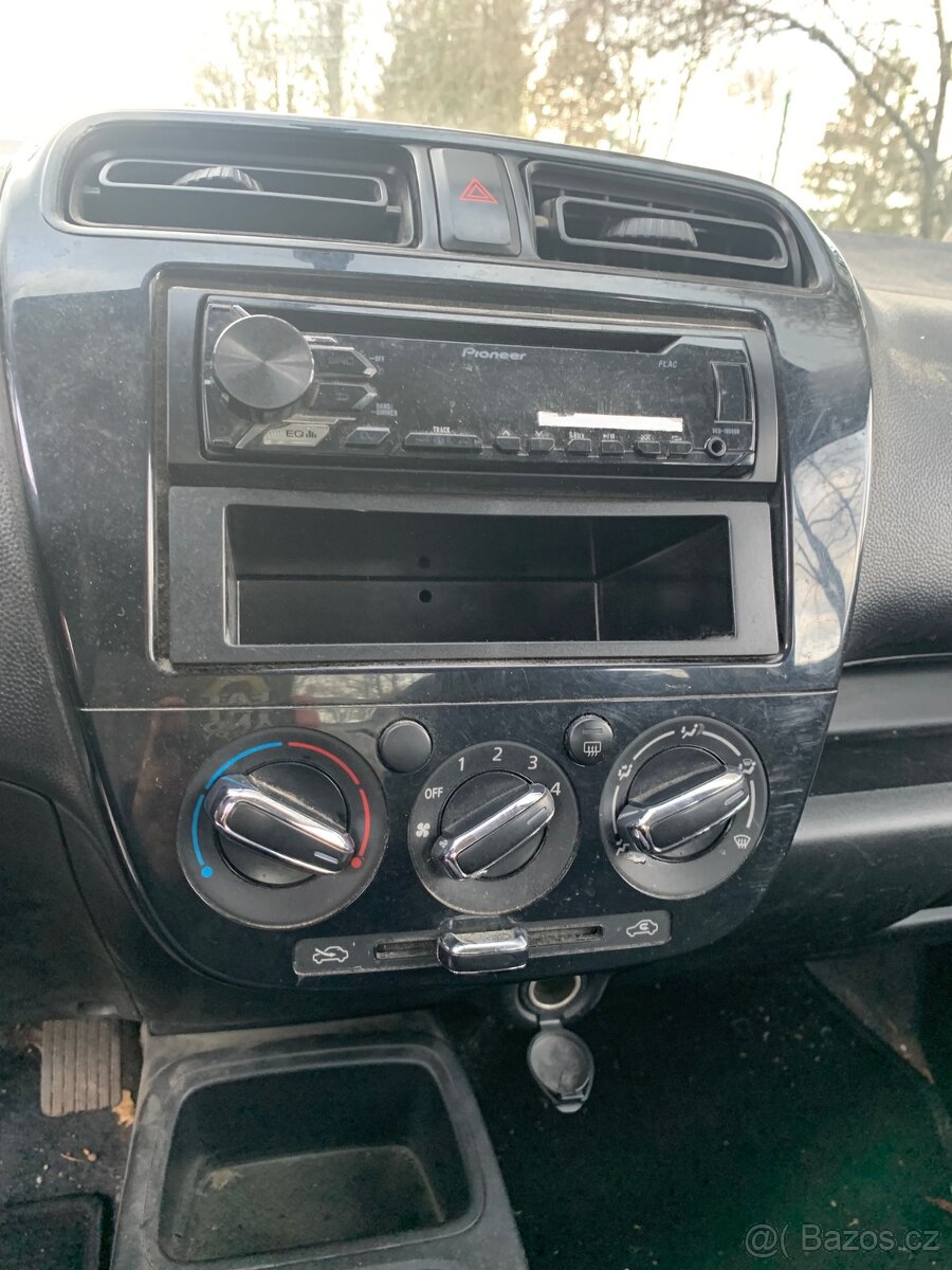 Mitsubishi Space Star - 5