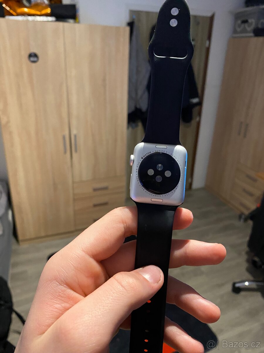 Apple Watch Series 3 42 mm - 5