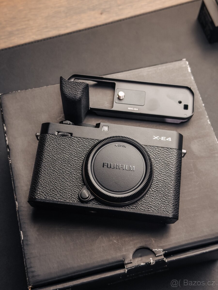 Fujifilm X-E4 - Top stav - 5