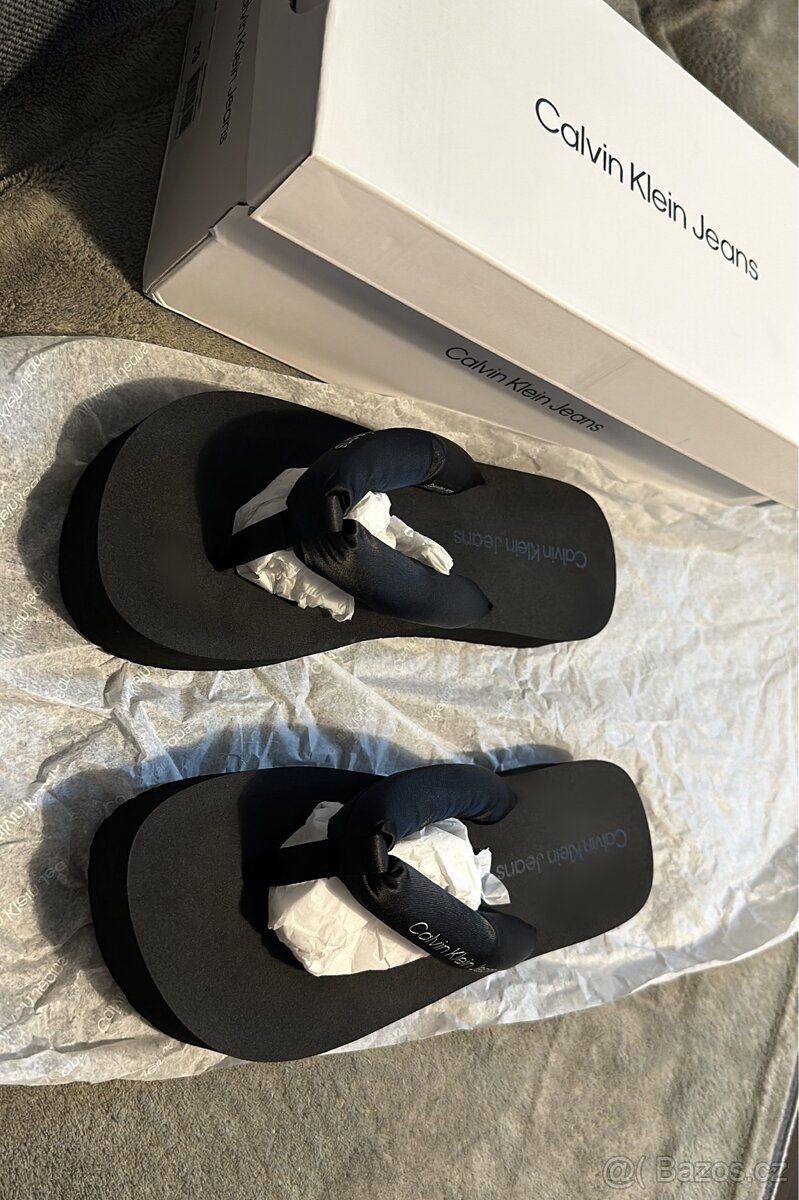 Dámské žabky Calvin Klein - 5
