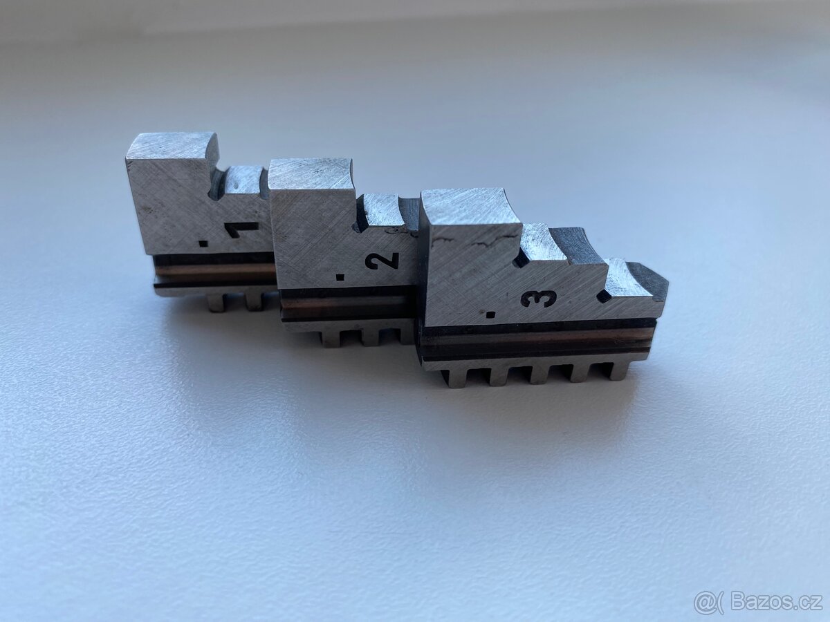 Samostředící sklíčidlo TOS - 5