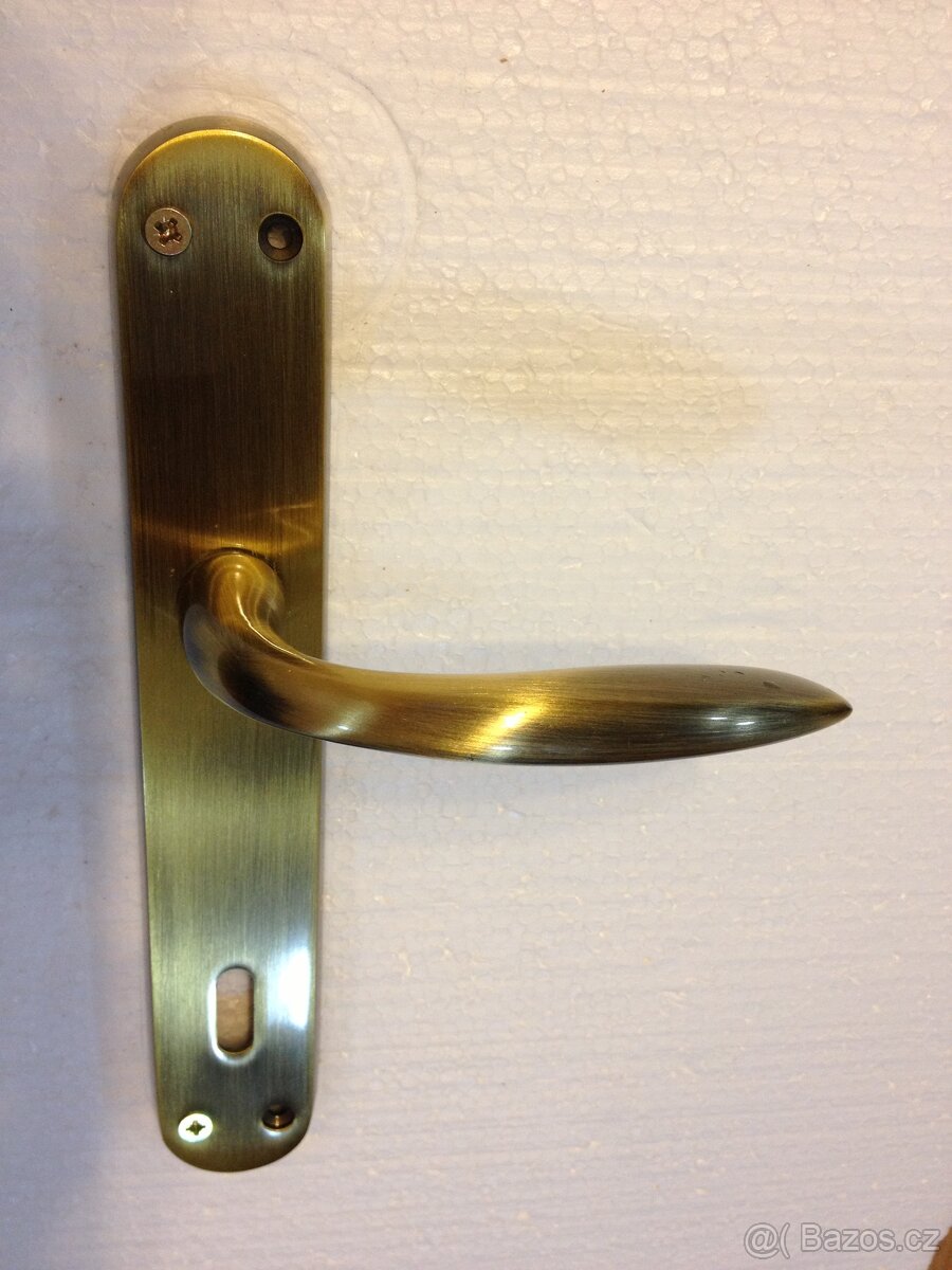 Dveřní klika / kování, odstín antik, rozteč 90mm /23ks - 5
