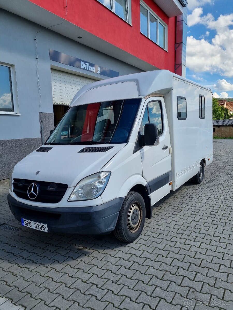 Obytný automobil MB Sprinter - 5