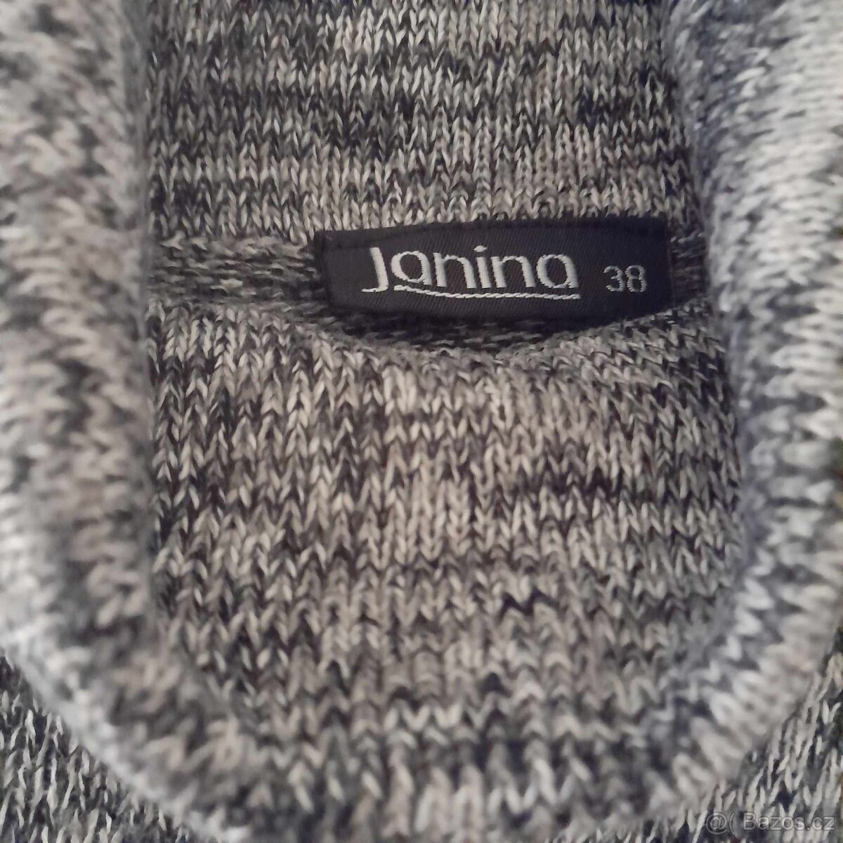 Lehké úpletové šaty - 5