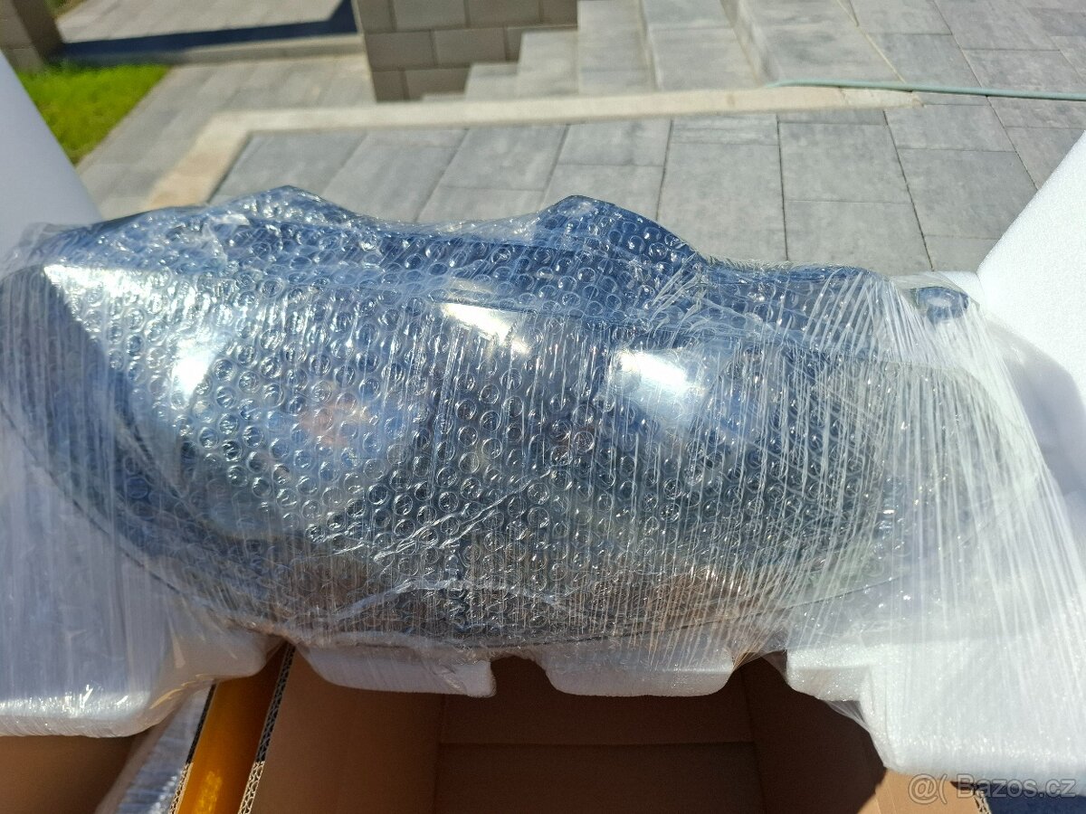 Přední světlomety Hella na VW Golf 6 - 5